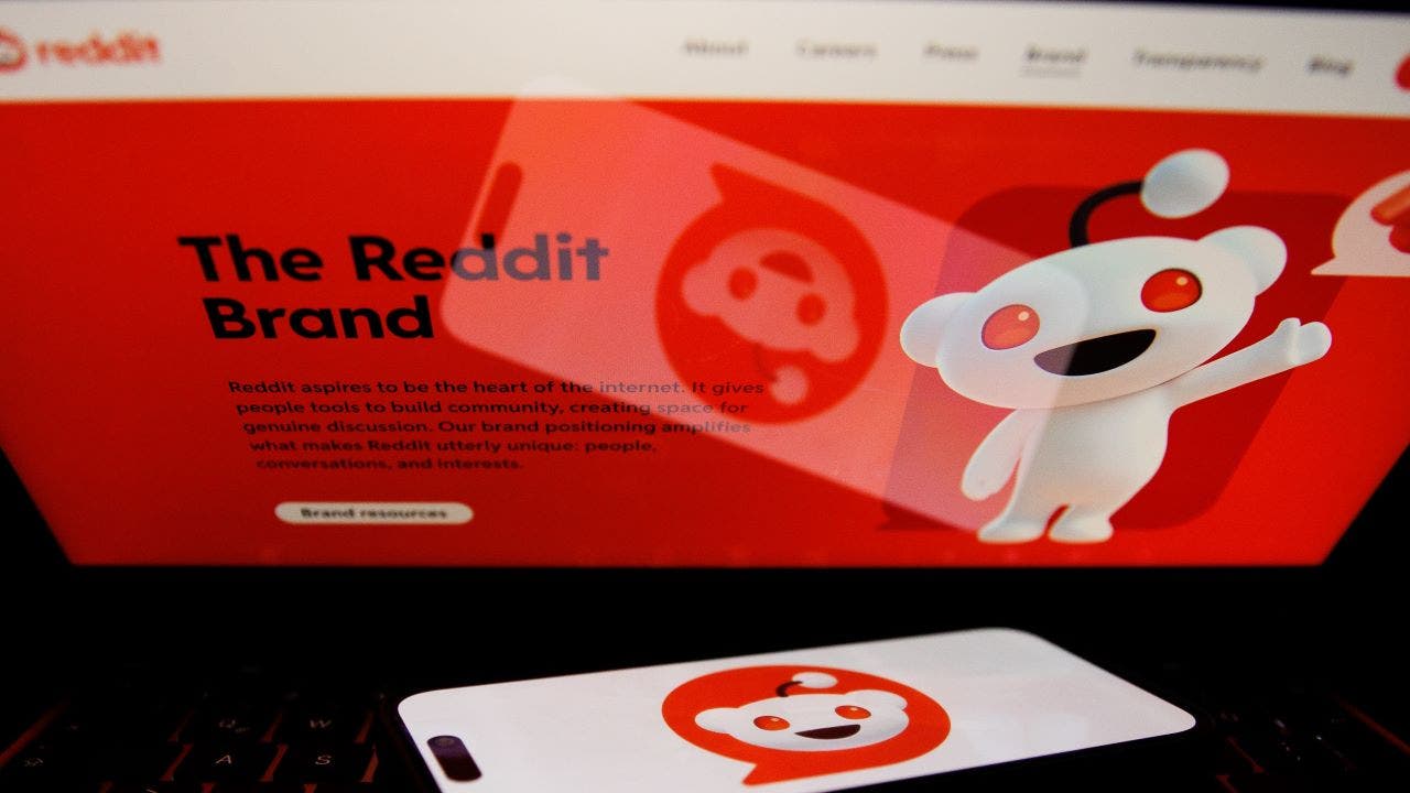 Reddit aiming for .5B valuation in long-awaited IPO